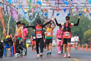 BIB: 402
                            <button type="button" onclick="openModal(9915131)" class="btn btn-primary btn-sm float-right btn-popup" data-toggle="modal" data-target=".modal-high-quality">
                        <i class="fas fa-shopping-cart"></i> Add to Cart
                    </button>
                                            <button type="button" onclick="isThisMe(9915131, true)" class="btn btn-success btn-sm float-right btn-popup btn-isme hidden" data-toggle="tooltip" data-placement="bottom" title="นี่คือรูปของคุณใช่ไหม คลิกที่นี่เพื่อเอาเข้าอัลบั้ม">
                        <i class="fas fa-plus"></i> Add to album
                    </button>
                    <button type="button" onclick="isThisMe(9915131, false)" class="btn btn-warning btn-sm float-right btn-popup btn-isnotme hidden">
                        <i class="fas fa-ban"></i> Remove from album
                    </button>